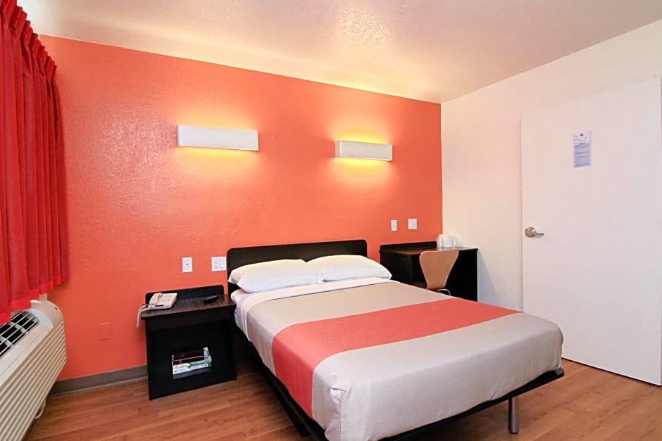 Motel 6 Old town Scottsdale Fashion Square