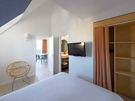 Apartment with One Double Bed and Sofa Bed