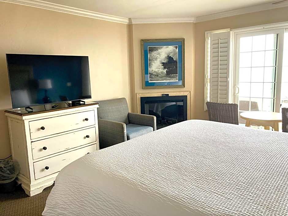Sand Pebbles Inn