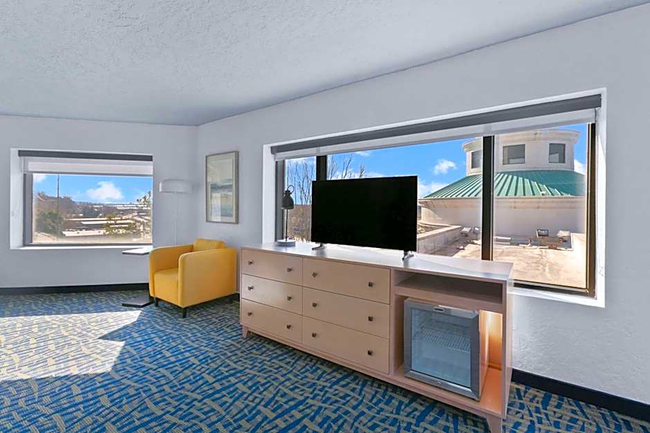 Mulberry, a Wyndham Hotel