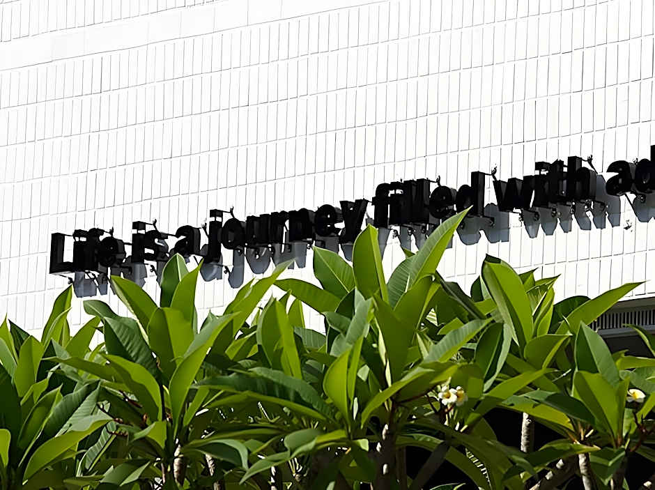 角舍背包客棧 -近火車站