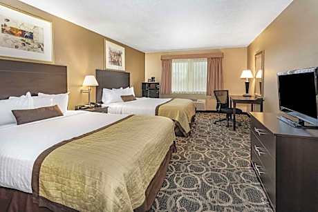 Queen Room with Two Queen Beds - Non-Smoking