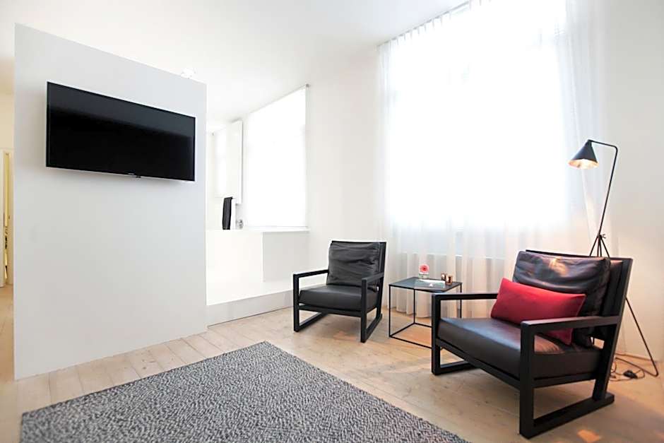 Maison Nationale City Flats & Suites