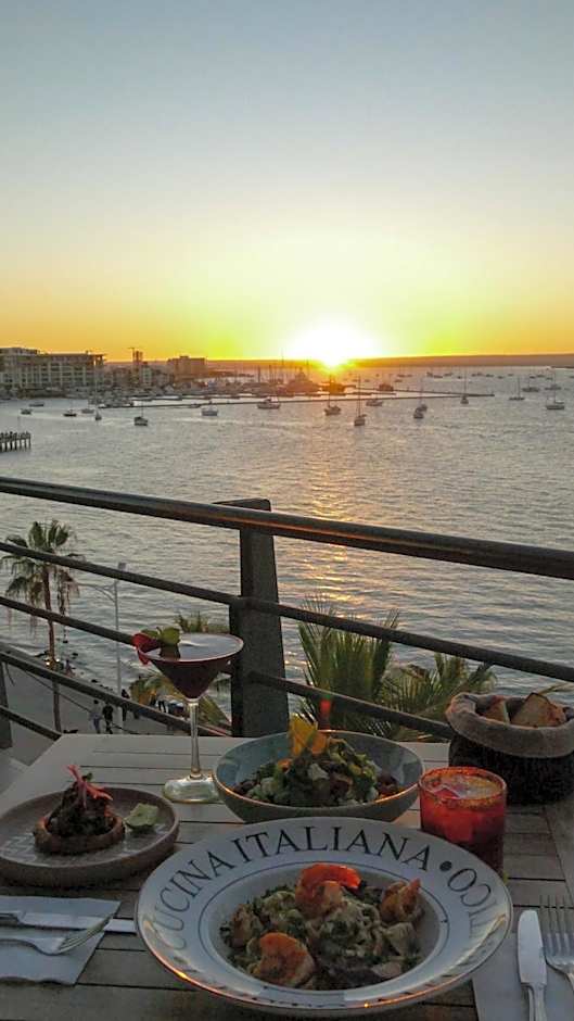 Seven Crown La Paz Malecon