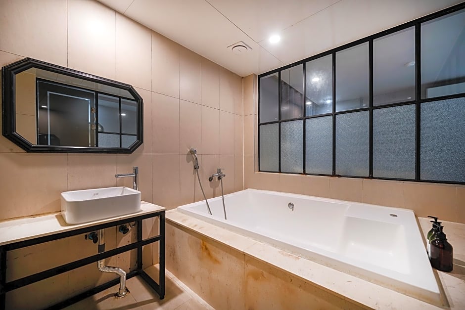 Two Heaven Hotel Busan Songdo