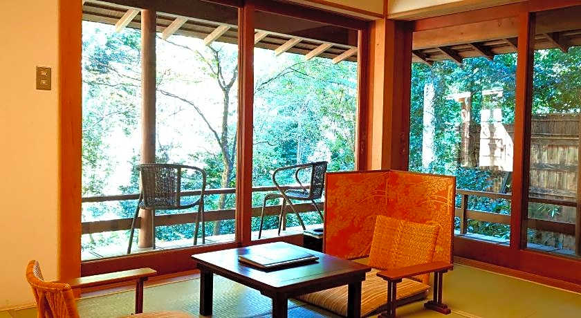 Izukogen Shirogasaki Onsen Hanafubuki