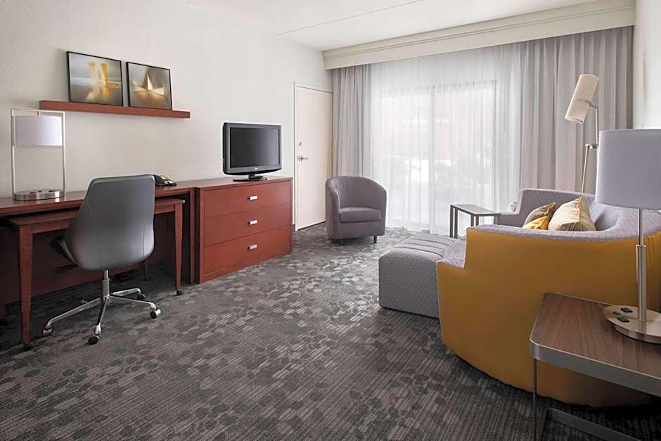 Courtyard by Marriott Boston Norwood/Canton