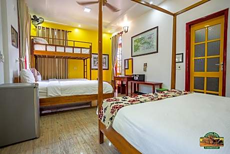 Deluxe Family Room