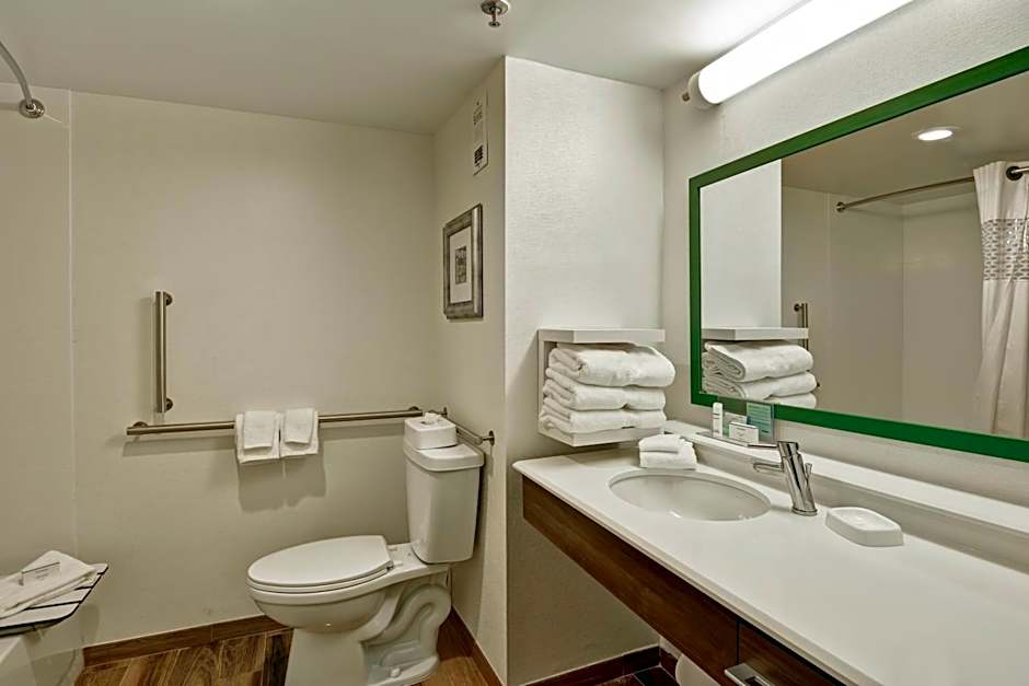 Hampton Inn Albany-Wolf Road (Airport)