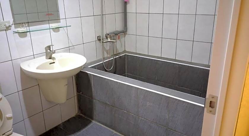 Ruei Suei Hot Spring Hotel