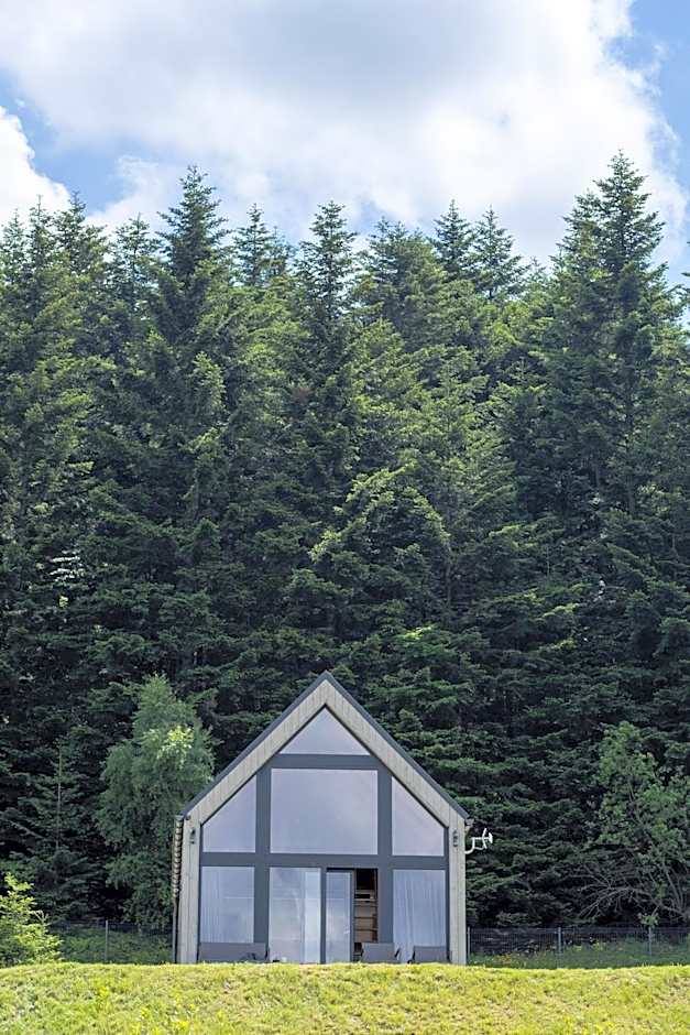 Stodoły Modyń - Domki w Beskidzie Wyspowym - staw kąpielowy, balia, sauna, grota solna - widok na góry