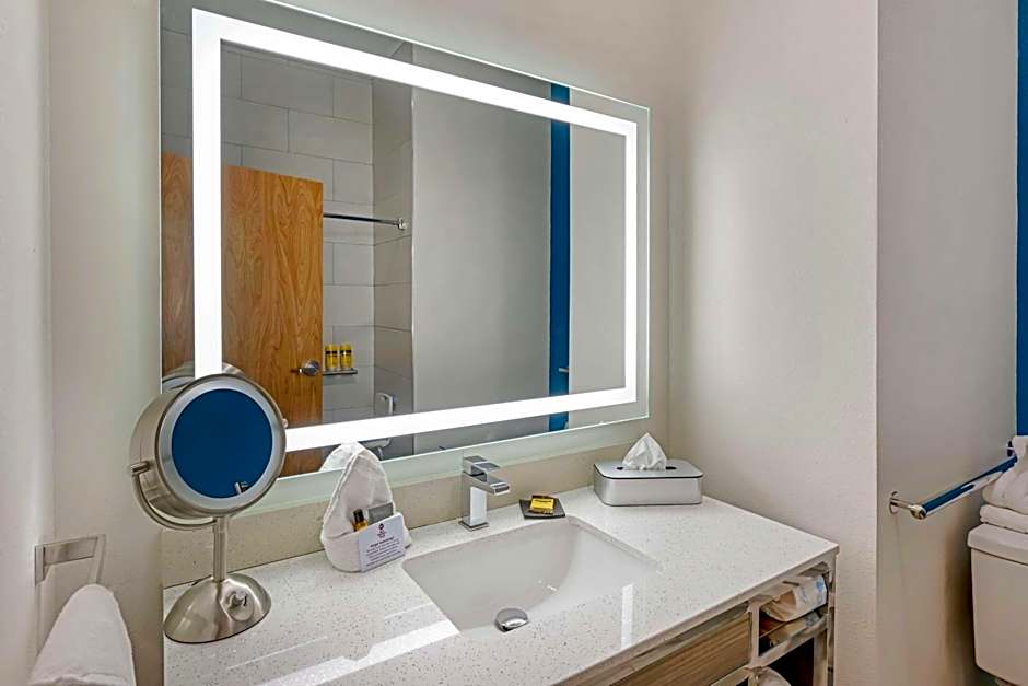 Best Western Plus Executive Residency Carlsbad Hotel