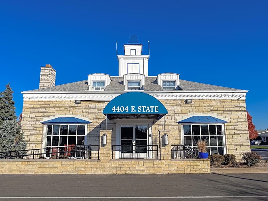 Rockford Alpine Inn & Suites