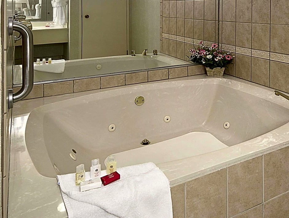 Ramada Asheville Se – Asheville, NC