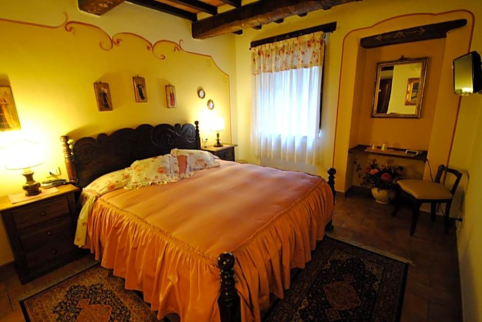 Torre Sangiovanni Albergo e Ristorante da Rosary