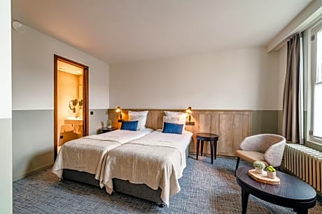 Superior Family Room