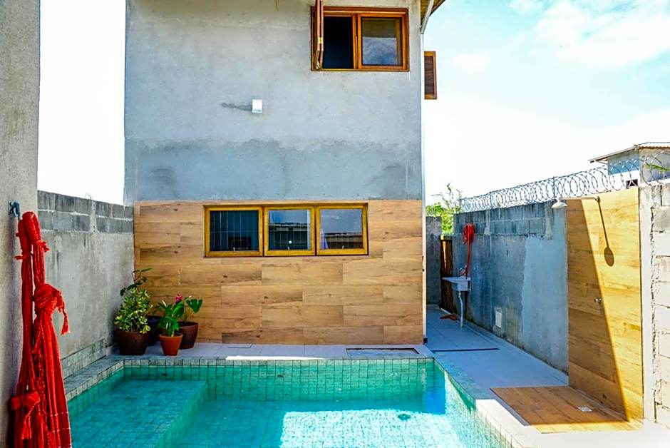 Chale com piscina e churrasq em Caraguatatuba SP