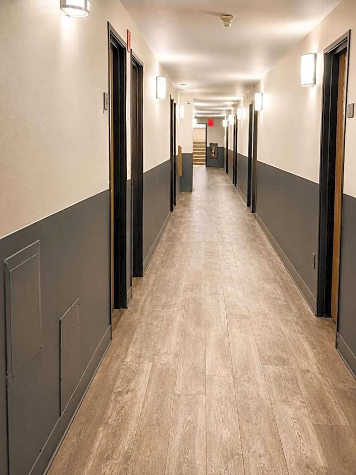 Super 8 by Wyndham Watertown