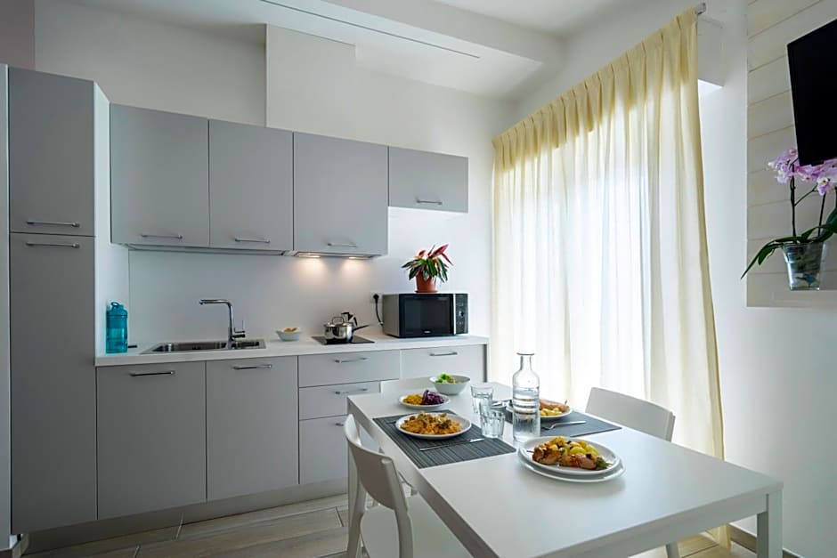 Daniel Apartments
