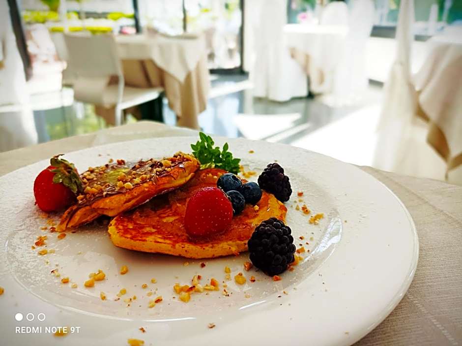 Hotel Garisenda sul Lungomare Riccione B&BRUNCH