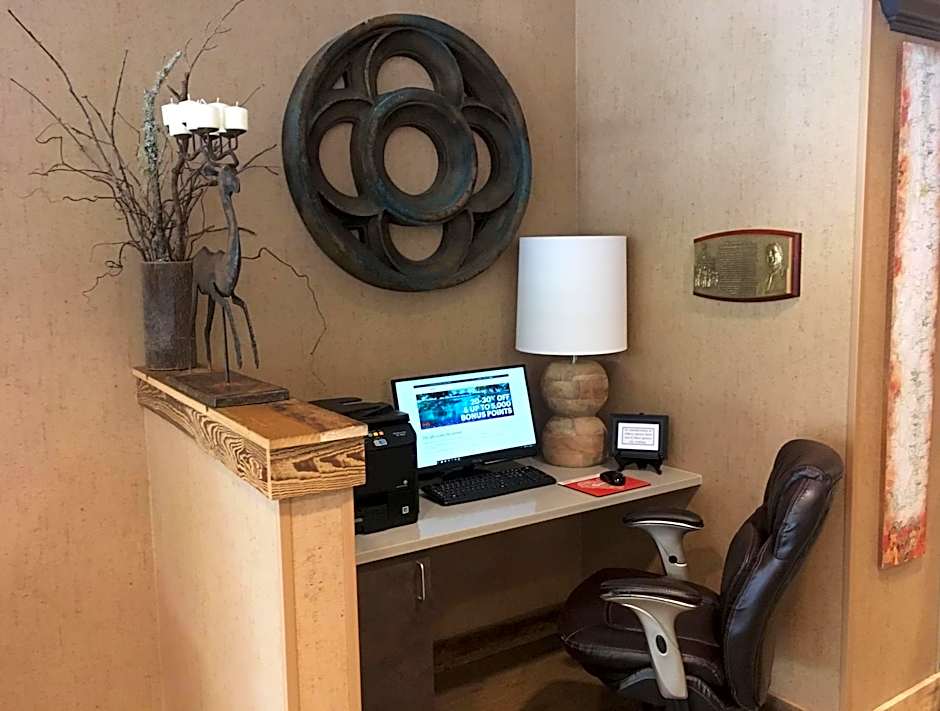 Holiday Inn Asheville East-Blue Ridge PKWY