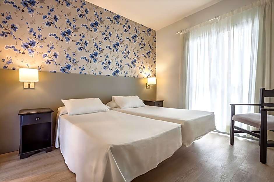 Apartamentos Hg Cristian Sur