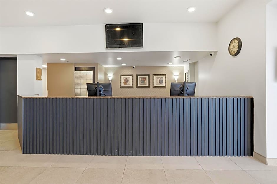 Seven Oaks Hotel Regina, SureStay Collection by Best Western