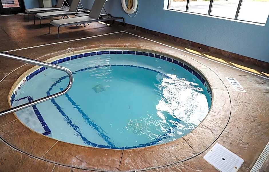 Holiday Inn Express & Suites Donegal By IHG