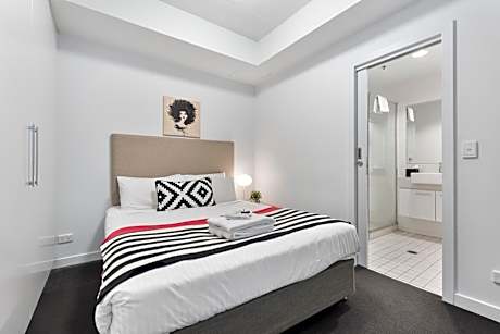 Studio Apartment - City View