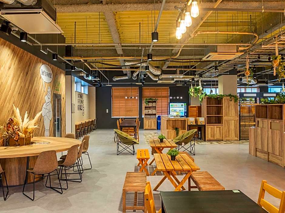 Eight Poinmt Inn Kanazawa by Relief – Kanazawa, CA