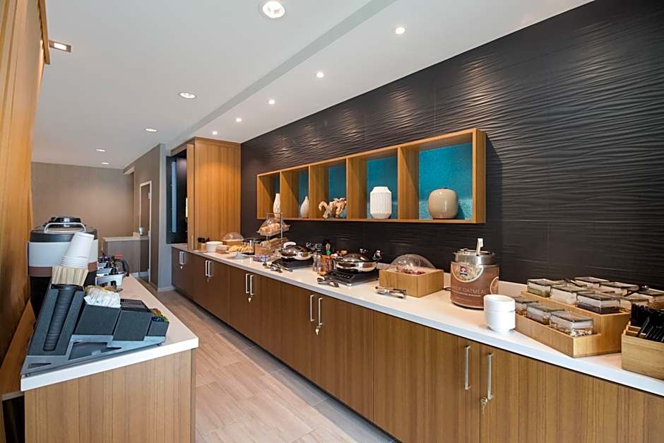 SpringHill Suites by Marriott Dallas NW Highway at Stemmons/I-35E