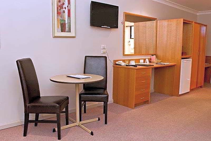 Hilltops Retreat Motor Inn