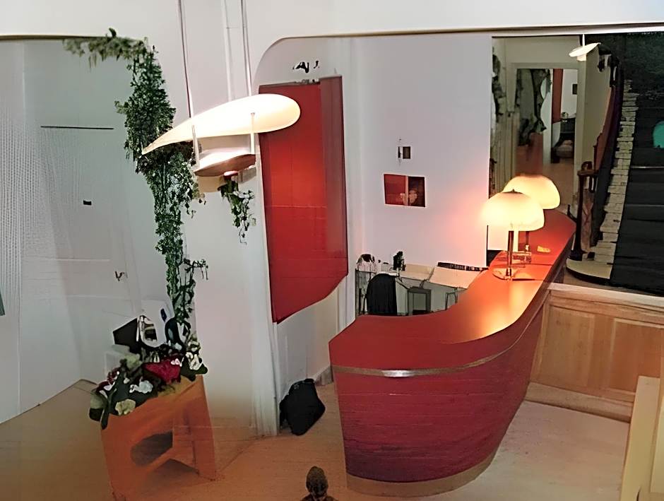 Authentic by Balladins, Hotel Le Carre d'Aix