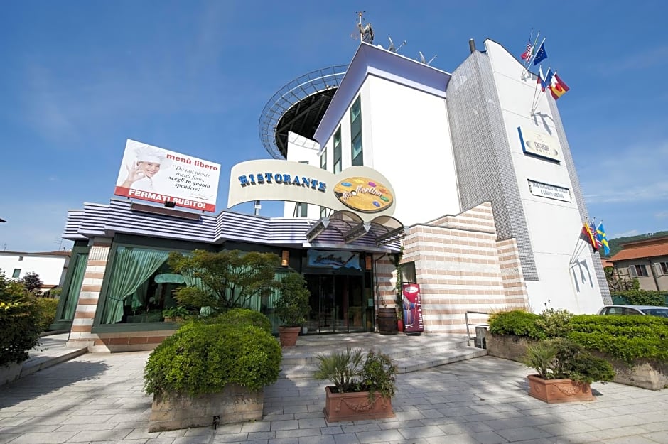 Castagna Palace Hotel & Restaurant