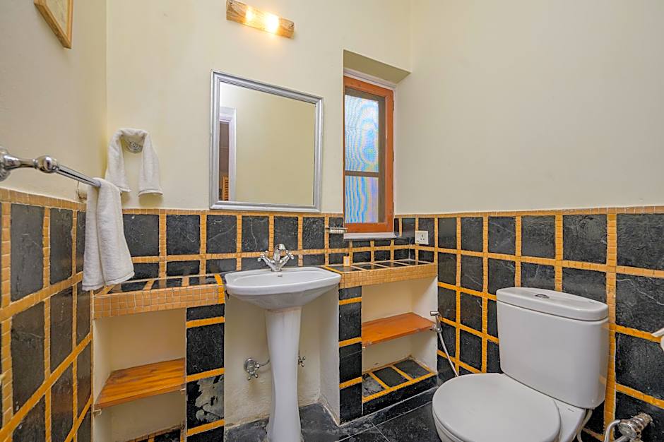 Neemrana's Glasshouse on the Ganges