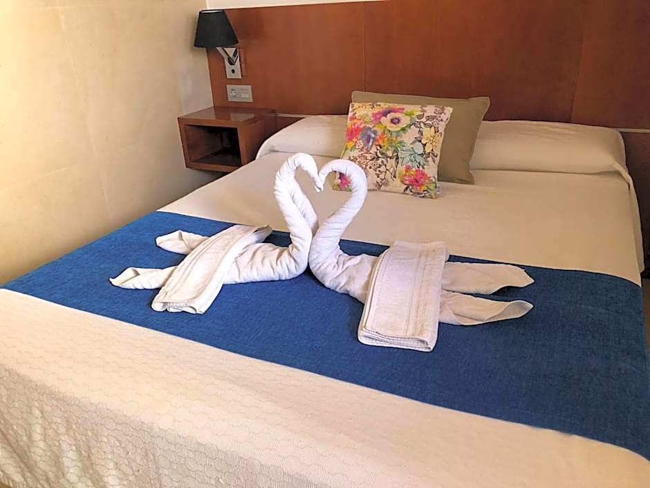 HOTEL ISLA PLANA