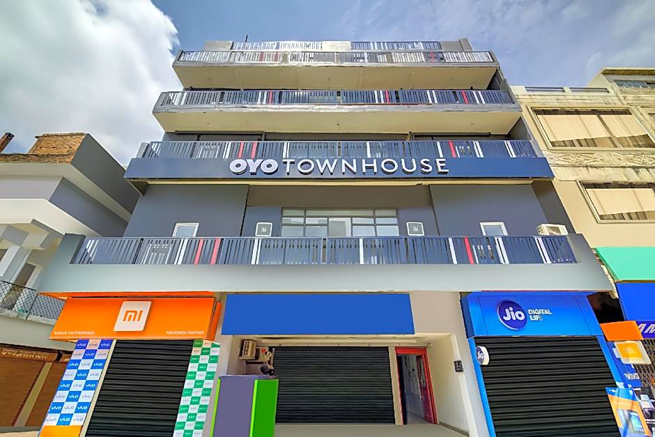 OYO Townhouse 191 Johnsonganj