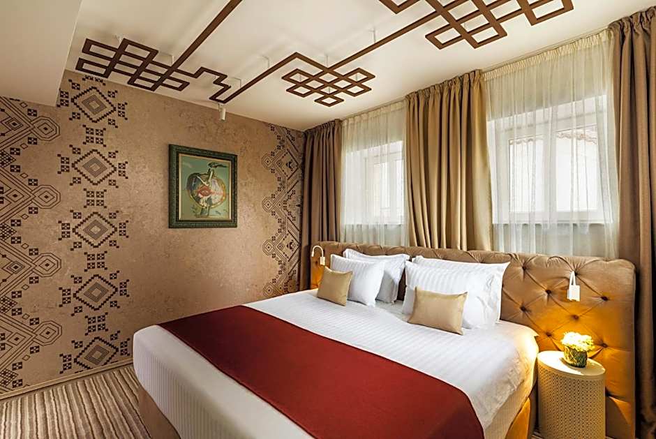 Gallery 37 Powered by ASTON