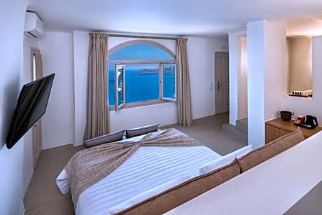 Master Suite Heated Tub Volcano View