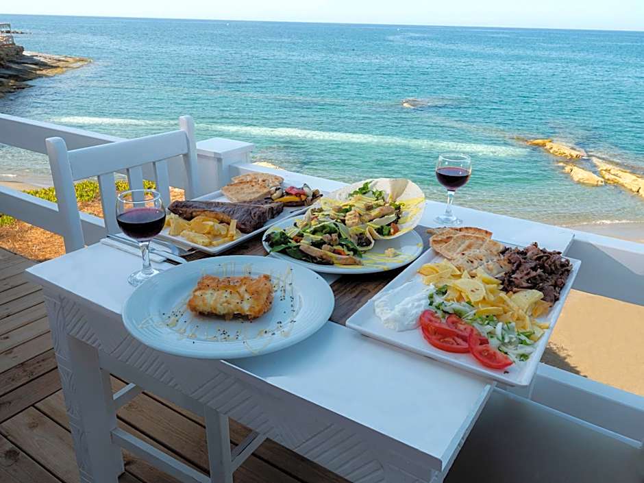 Elmi Beach Hotel & Suites