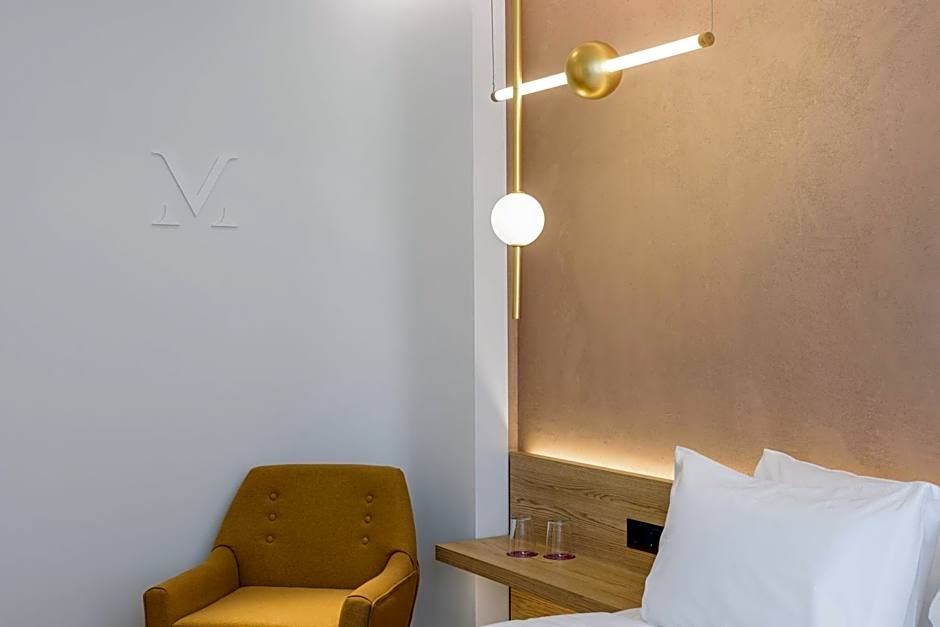 Acropolis Magenta Luxury Suites