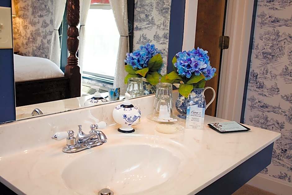 Woodstock Inn Bed & Breakfast