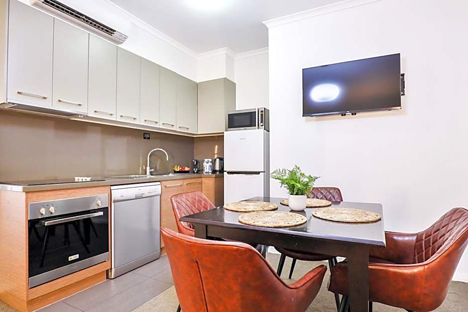 Indulge Apartments - Ontario