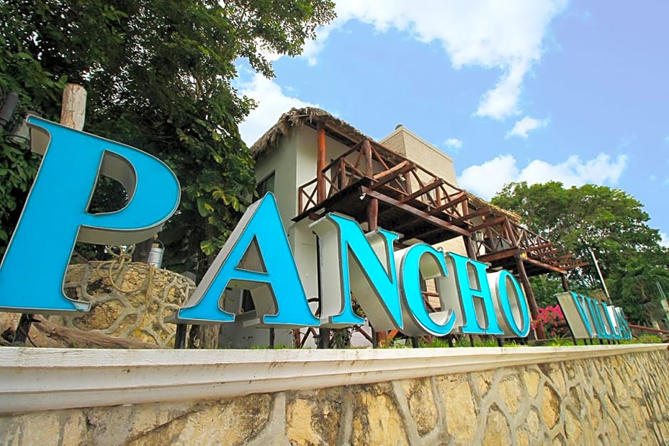 Hotel Pancho Villas