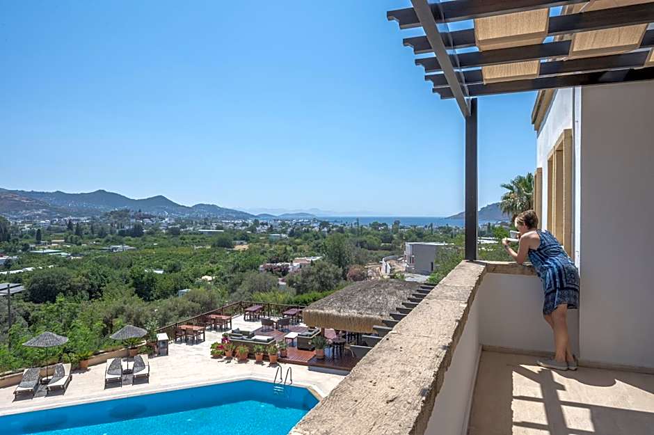 4reasons hotel + bistro | 12+