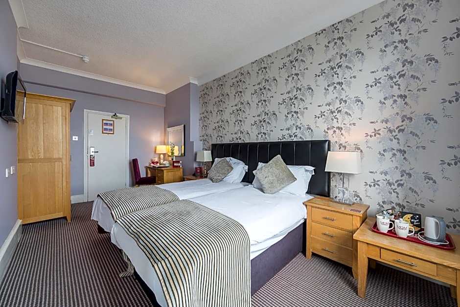 Muthu Westcliff Hotel (Near London Southend Airport)