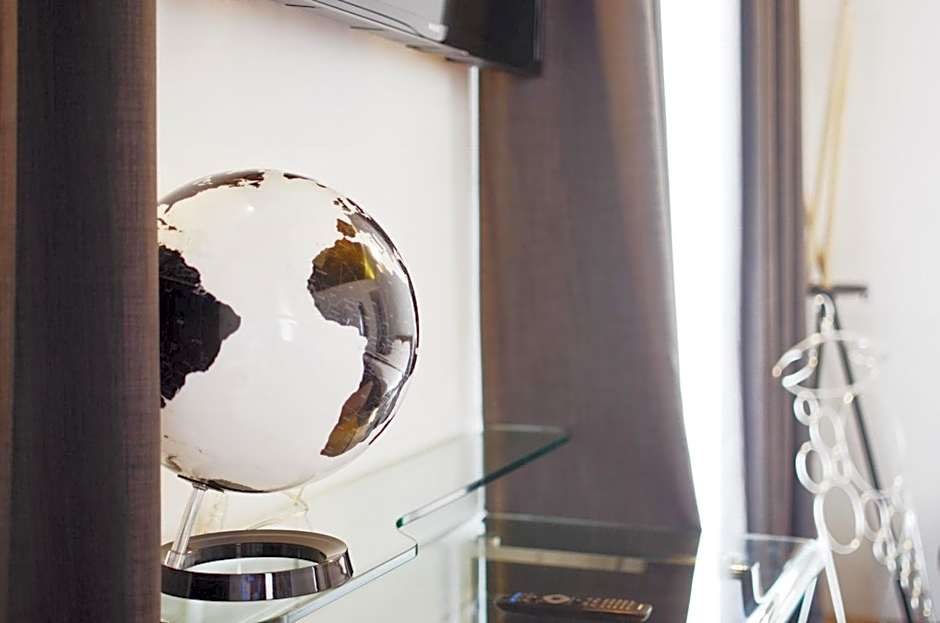 Piazza Castello Suite