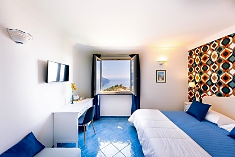 Family Room with Sea View