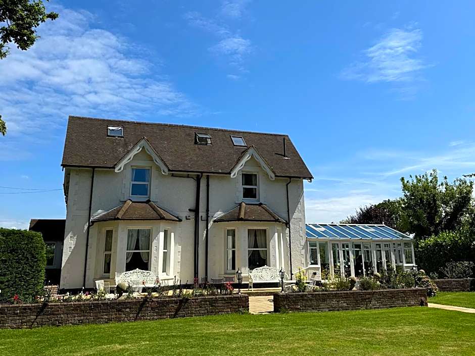 Hookwood Lodge London Gatwick