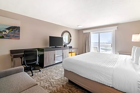 King Room with Water View and Shared Balcony- Non-Smoking